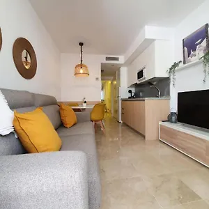 Con Parking Con Piscina Junto A La Playa Apartamento